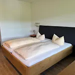Loewen Hotel