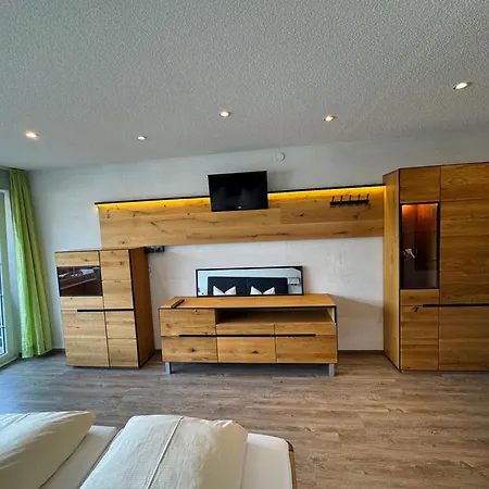 Hotel Loewen Blumberg