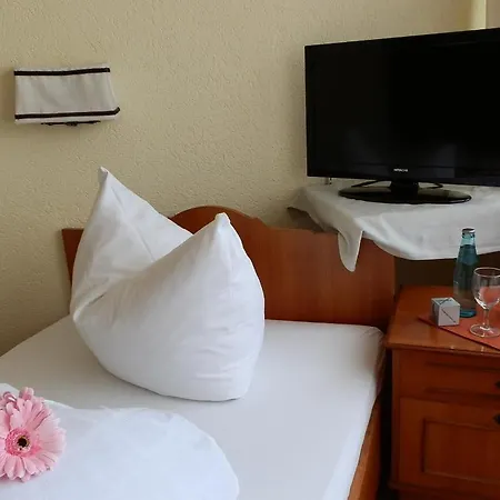 Landhotel Lowen Blumberg